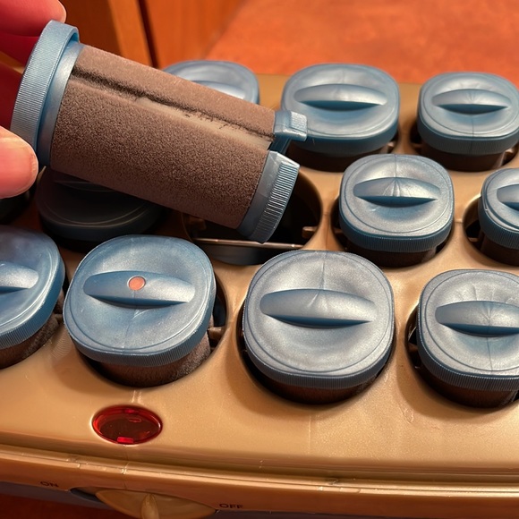 Conair ION Shine Curlers - Picture 3 of 3
